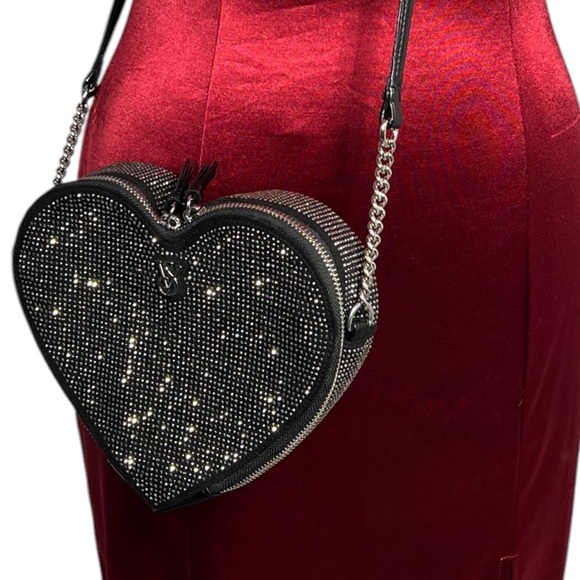 VICTORIA'S SECRET
Heart Crossbody Bag with shimmering black gunmetal rhinestones - Picture 6 of 13